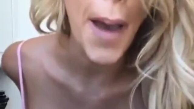 Lyna Perez!!! Erotic body on bedroom new vid-update