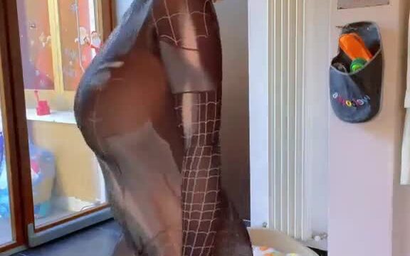 Mady gio!!! Spider man cosplay so sexy – New video OLF leakd