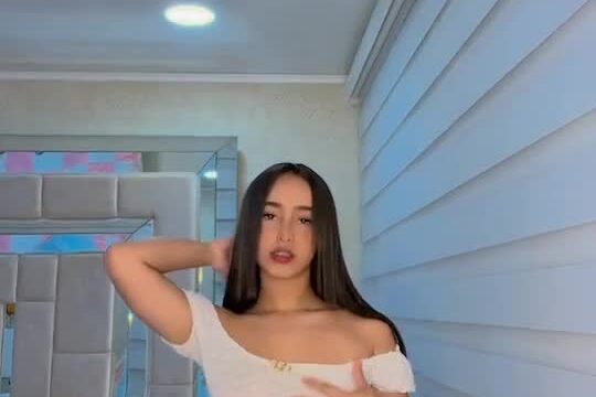 Valery Altamar!!! Sexy on bedroom