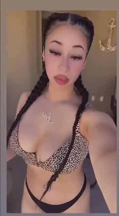Jaden newman hot showing erotic body…