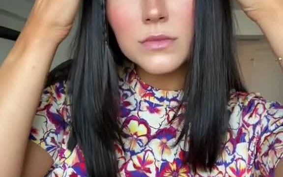 Jordyn Woodruff – Sexy in bedroom…