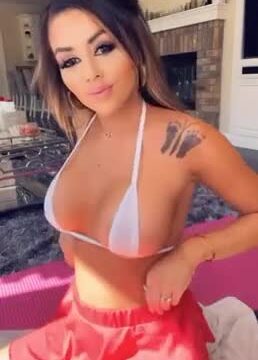 Juli Anne – Sexy with erotic body…