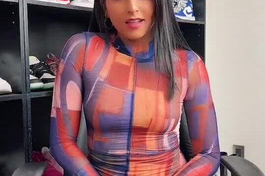 Kim Rampersad masturbate?