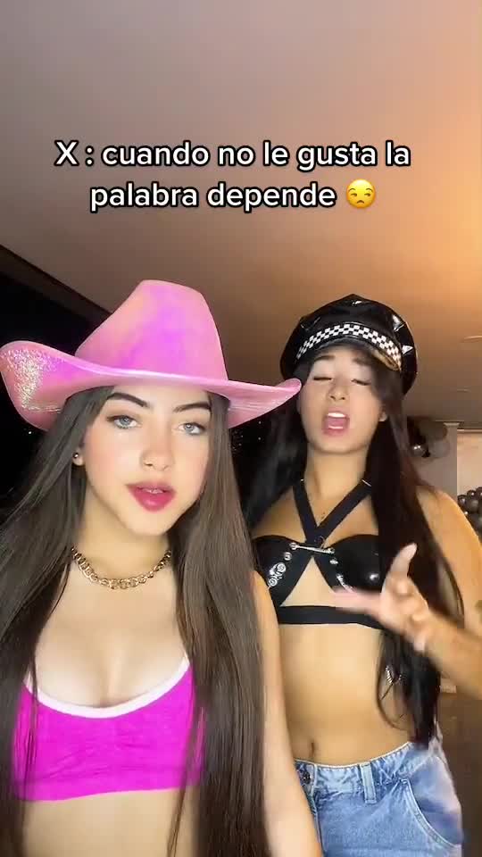 Laura Sofia – Sexy with her friend