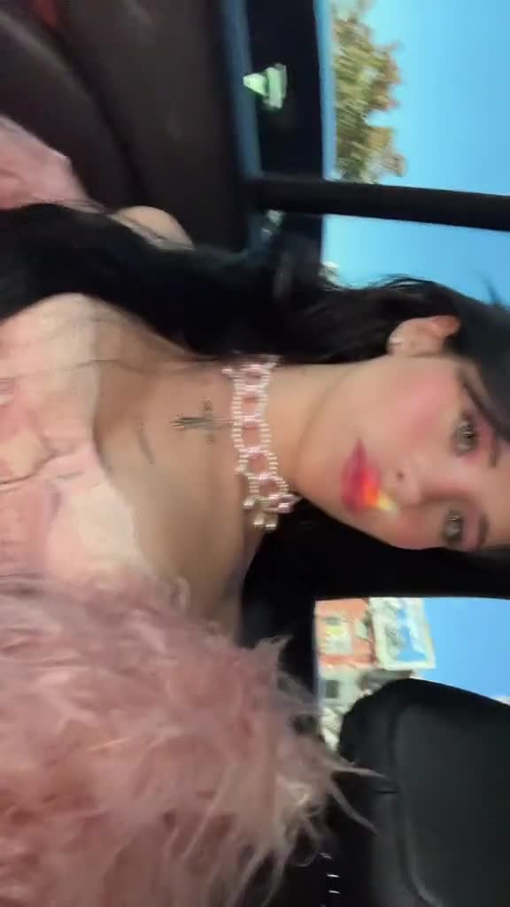 Nessa Barrett – Hot sexy in car…