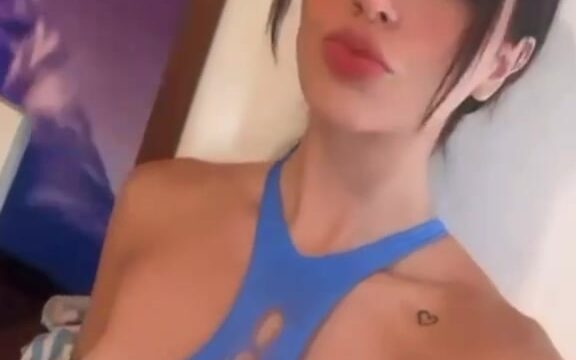 Caeli hot showing erotic body…