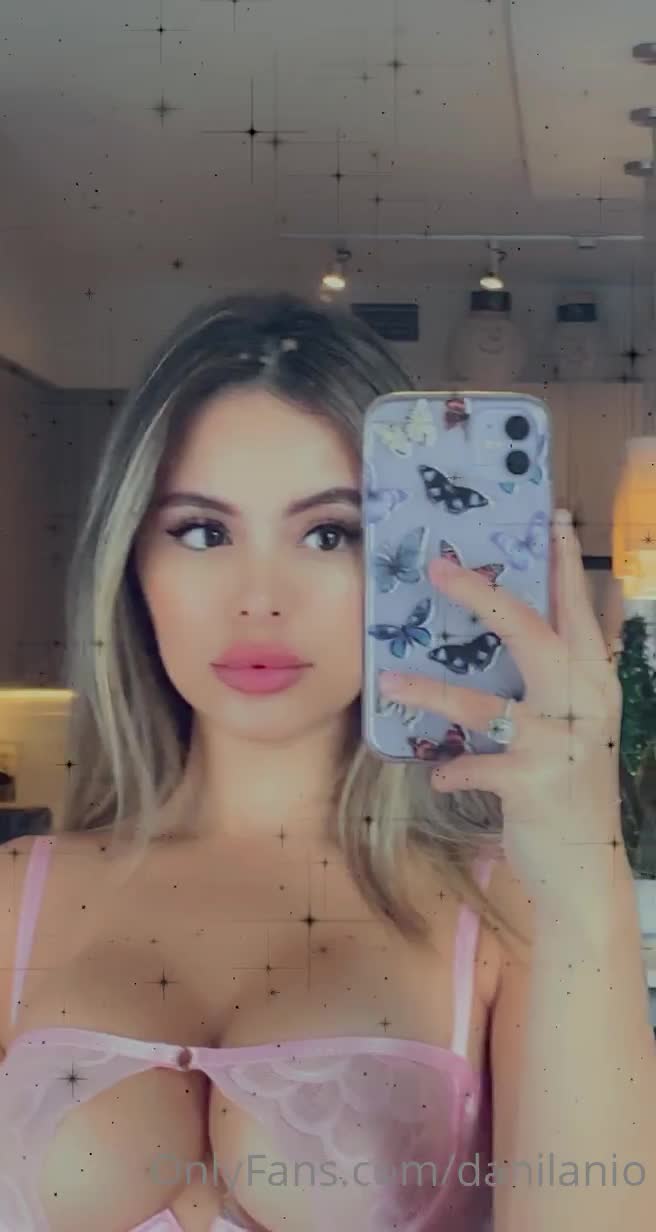 Danilanio sexy babe…
