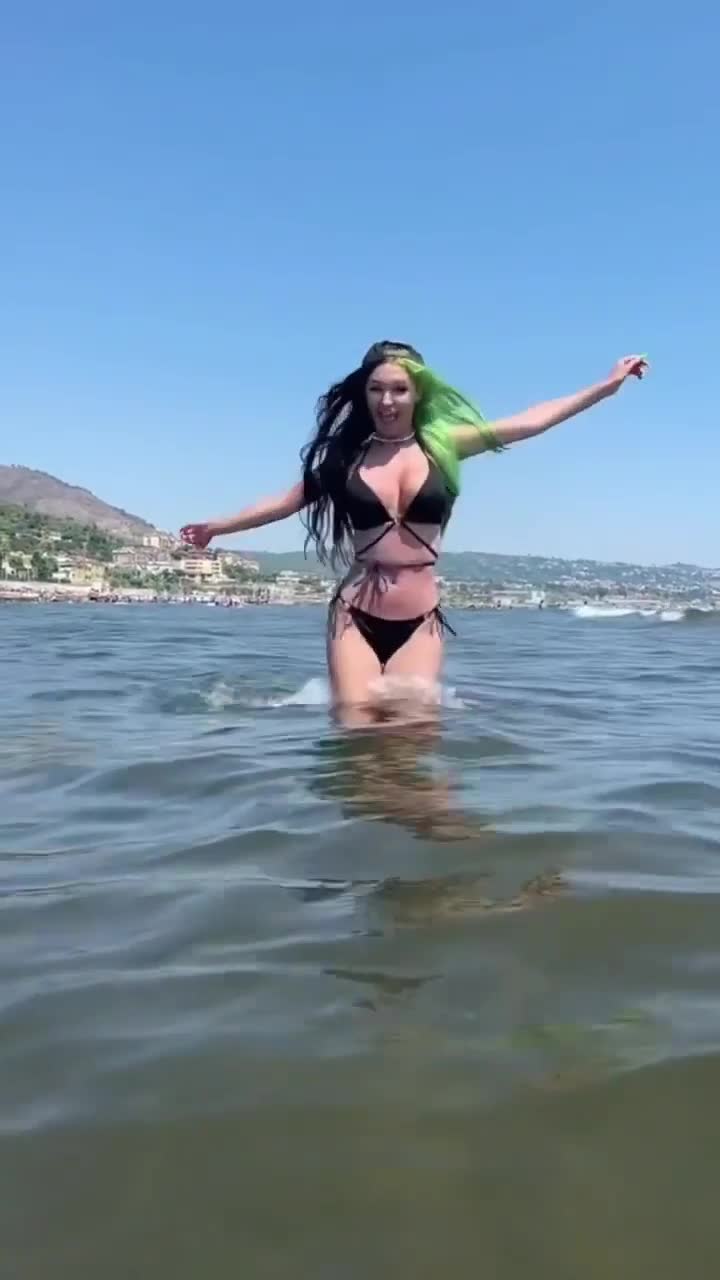 Fesch6 sexy on beach…!!