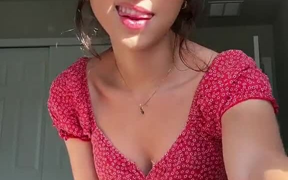Janiceni Cholee!! Sexy in bedroom…