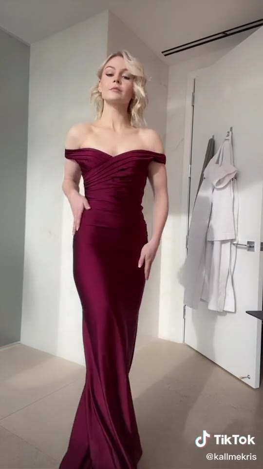 Kallmekris new sexy video…