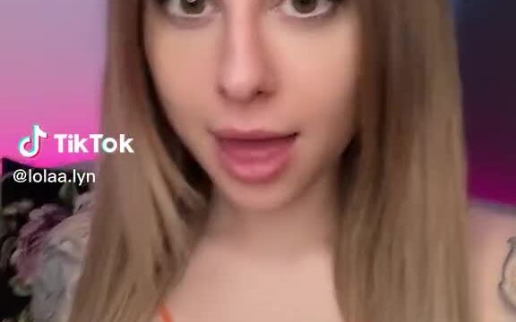 Lolalynn kissing…!!