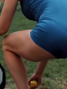 Grace Charis – Nude show in golf…