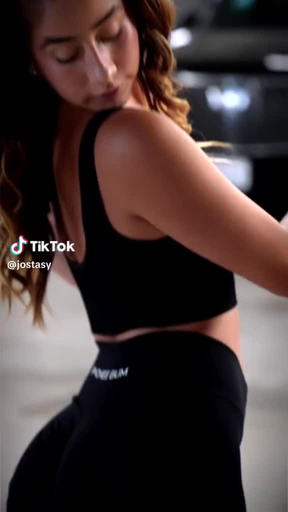 Jotasy – Sexy with erotic body