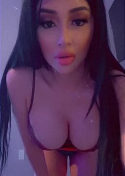 Lilianaheart – Nude show with erotic body