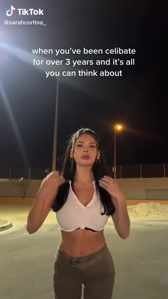 Sara Cortinez sexy babe