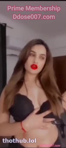 Sassy Poonam – Nude show in bedroom