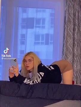 Bez Talanta masturbate wtih fingger erotic – hot video