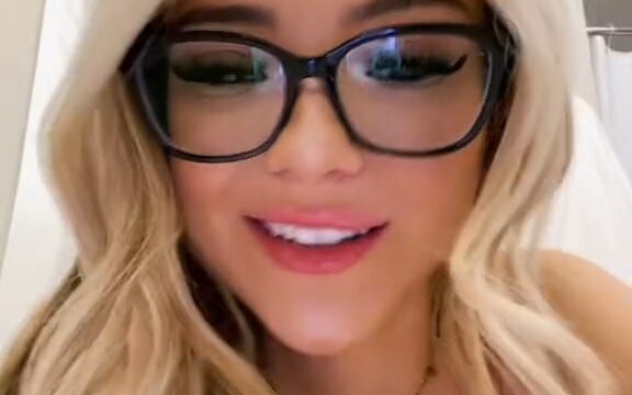 Milan Mirabella titty talk video
