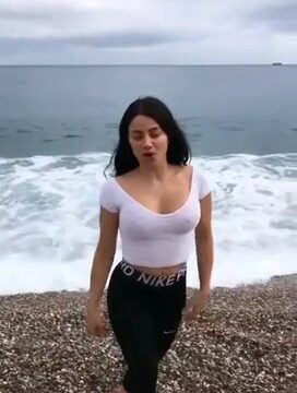 Serpil Cansiz sexy dance sea video