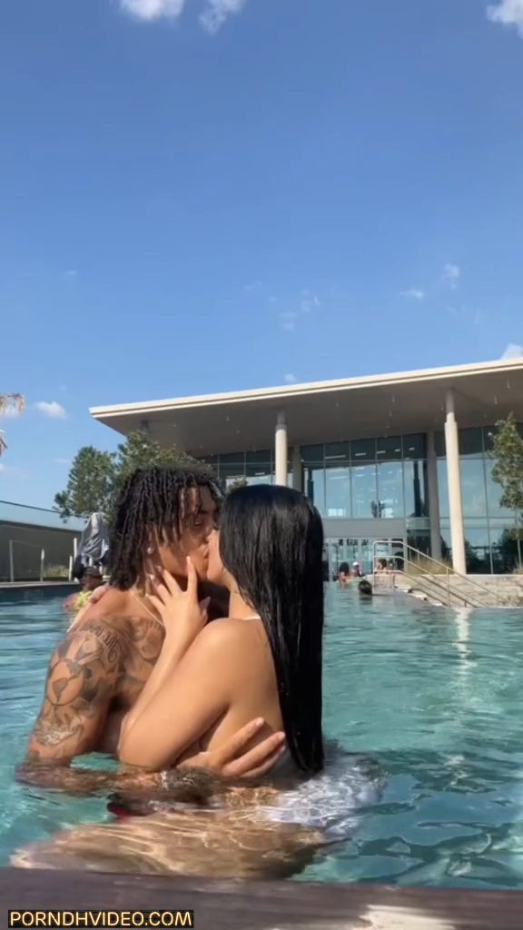 Tqstacey kiss with BF in pool video