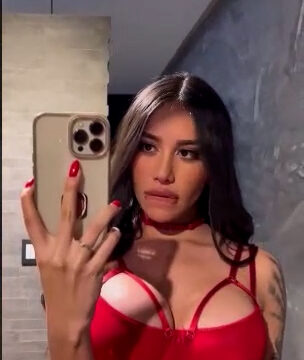 Aletrevino nude show big boobs and bode sexy