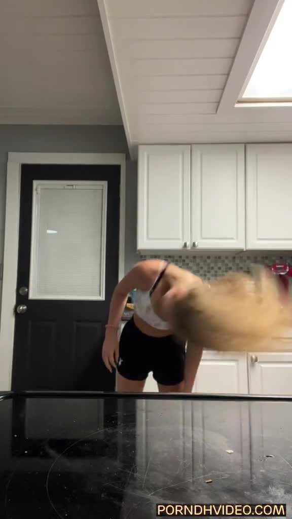 Alexis Sloan nude dance show boobs sexy – new video