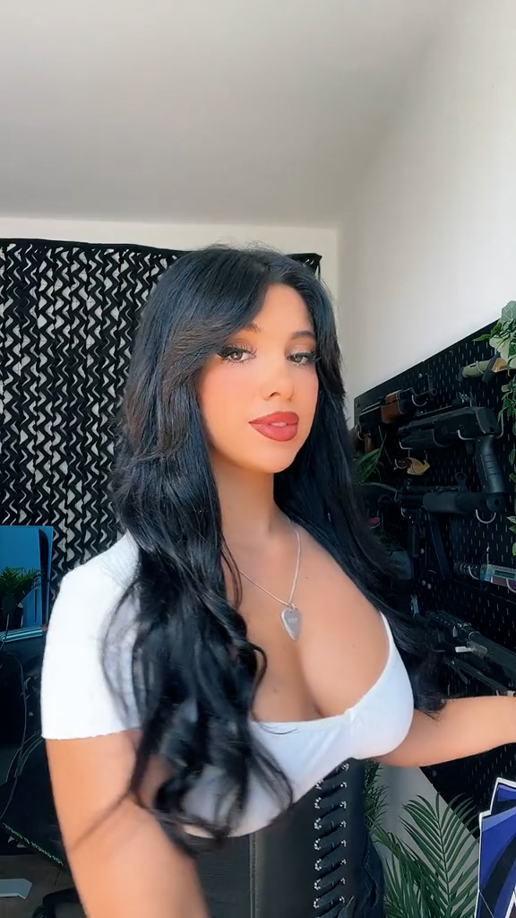 Julia Bayonetta nude show tits sexy – hot video