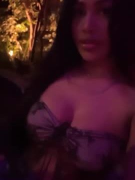 Peya Bipasha!!! Sexy in bedroom