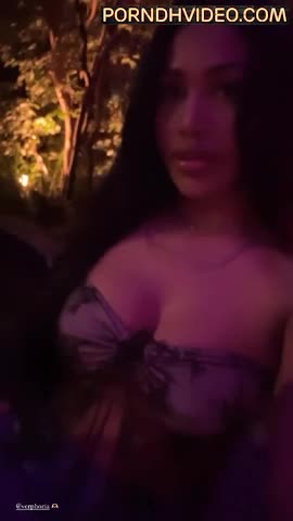 Peya Bipasha!!! Sexy in bedroom