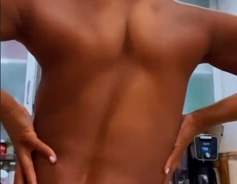 Qimmah Russo – Nude show with erotic body