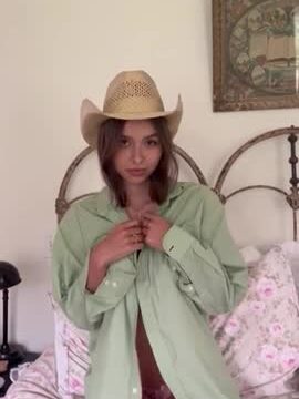 Sophiemudd naked big boobs on bed!!!