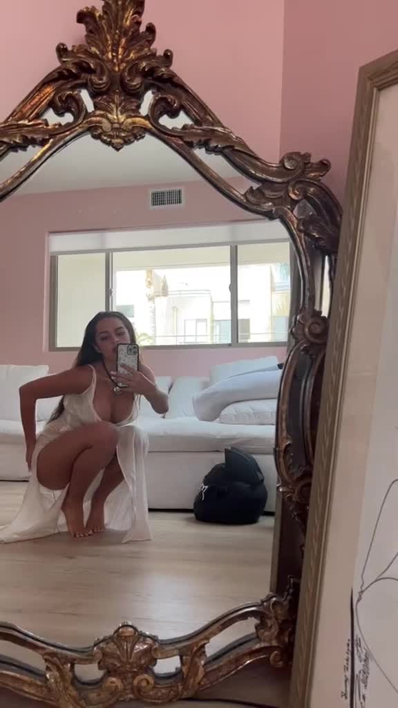 Addison Rae – Sexy with erotic body!!! Viral video leaked…