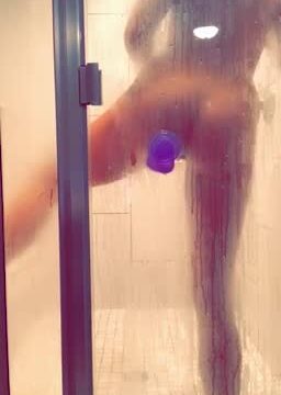 Reemarie – Nude shower in bath!!! Hot Onlyfans trending video leaked