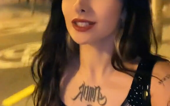 Lalylaliaa hot sexy babe!!! Omg…