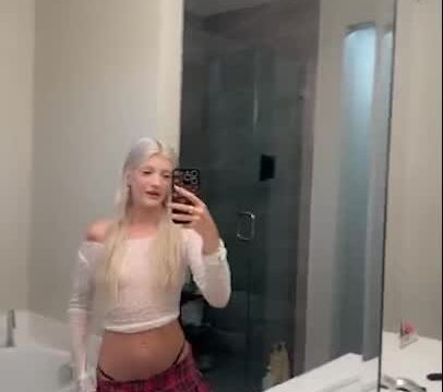 Sami Sheen – Nude show on mirro!!! Hot Onlyfans video leaked