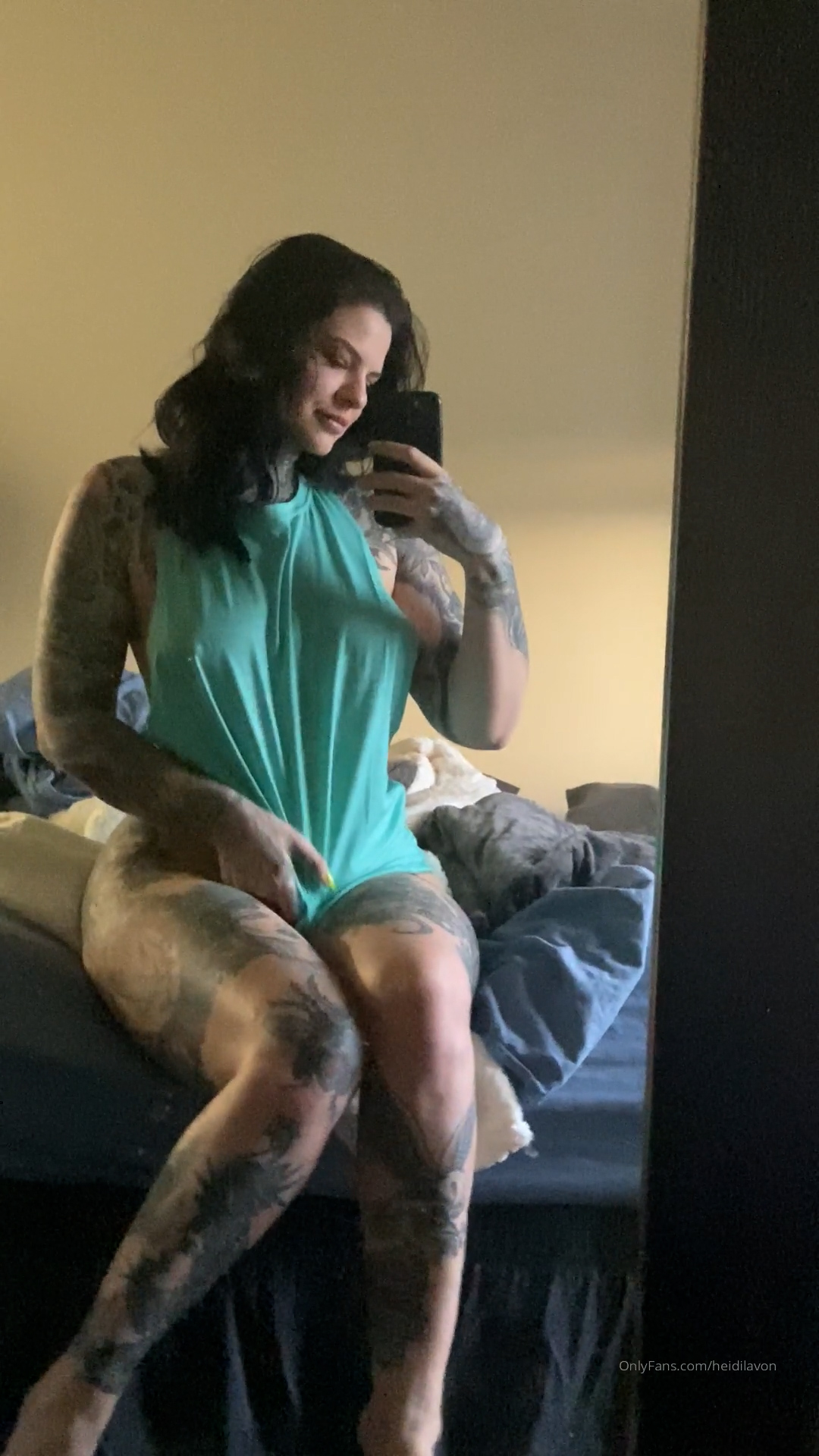 Heidi Lavon Hot video trending leaked – Nude show with mirro!!!