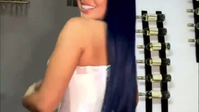 Sahlt try on Lingerie!!! Hot Onlyfans video leaked